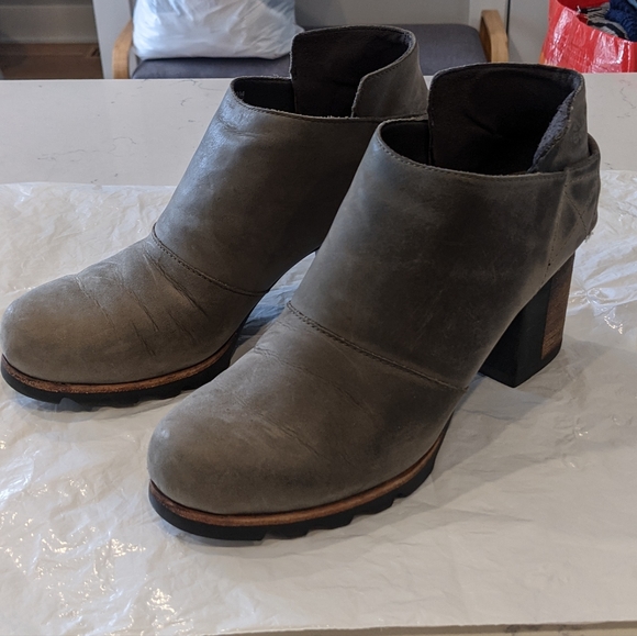 Sorel Shoes - Sorel Addington Bootie Size 9